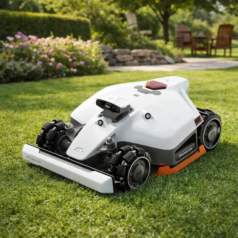 Robot tondeuse Mammotion LUBA 2X AWD en tonte sur grande pelouse jusqu'à 10000 m²